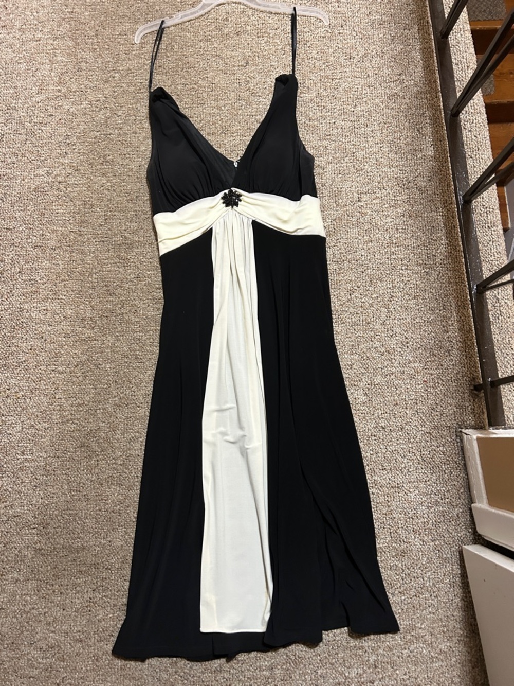 Jessica Howard Black and Cream Empire Waist Maxi Dress